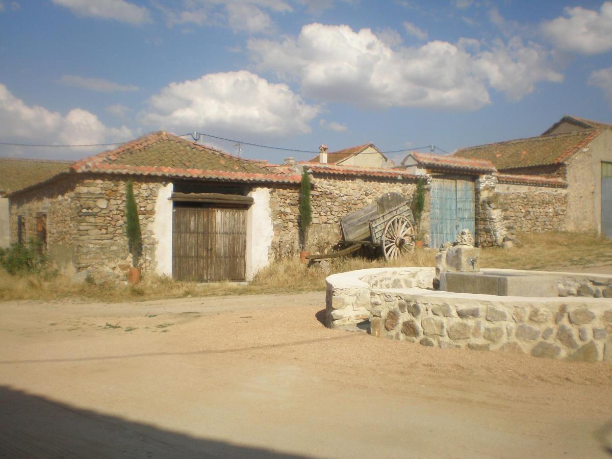 Гостевой дом Camino Del Prado Santa Maria la Real de Nieva Экстерьер фото